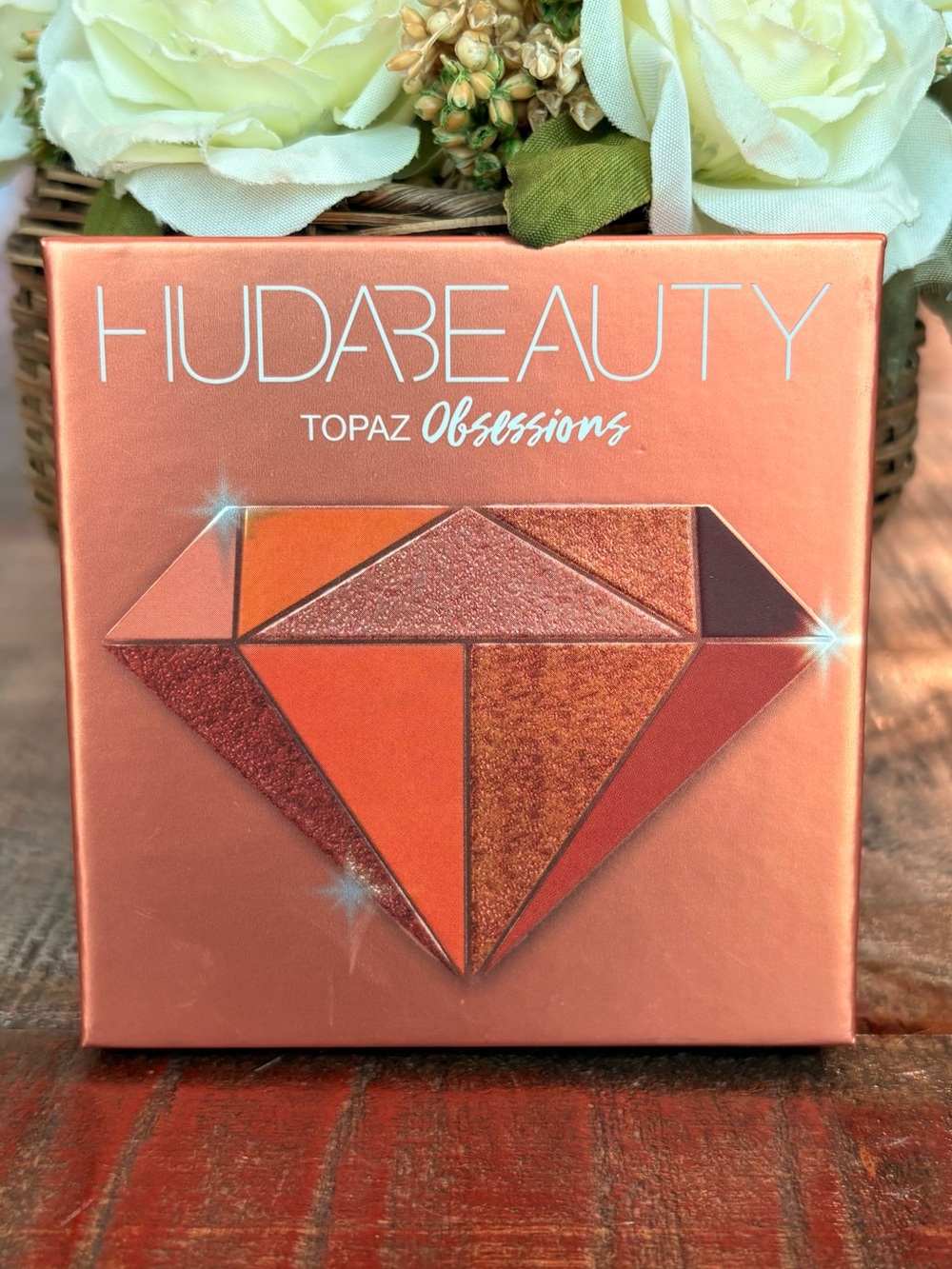 NEW Huda Beauty TOPAZ OBSESSIONS Eyeshadow Palette 9 SHADES!